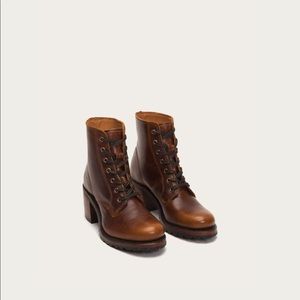 Fryer Sabrina 6G lace up booties. Worn once!